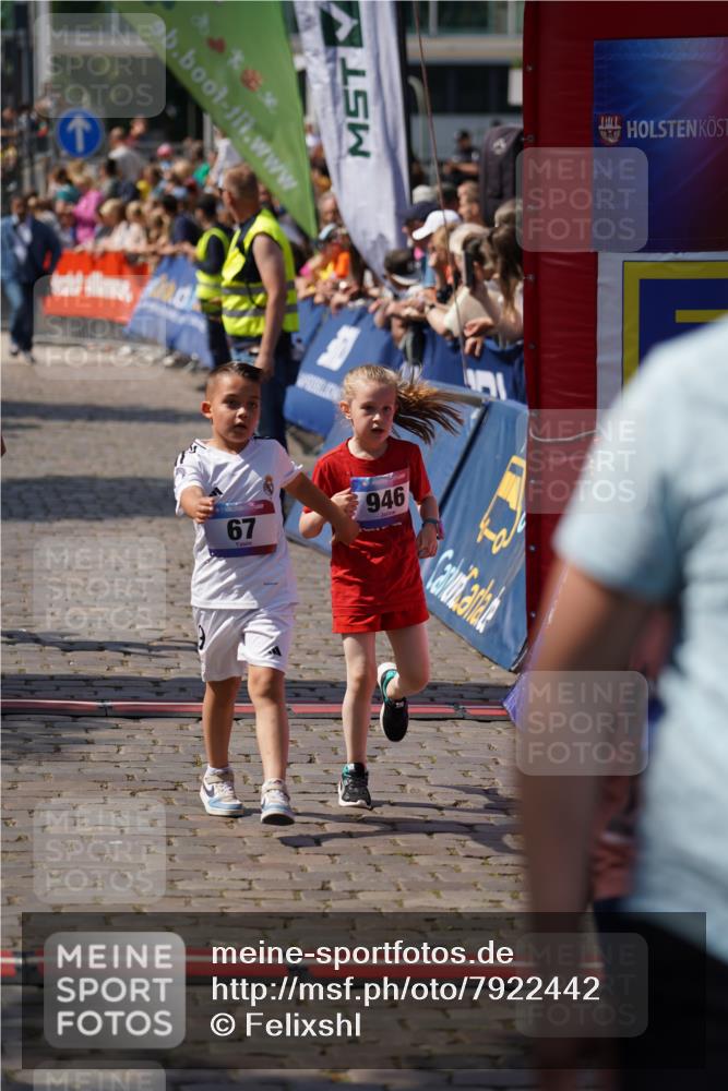 13.06.2025 - Holstenköstenlauf Felixshl http://msf.ph/oto/7922442 13.06.2025 15:37:42 Laufen 67, 825, 831, 833, 945, 946, 1161, 1376, 1414, 1801, 1941 meine-sportfotos.de