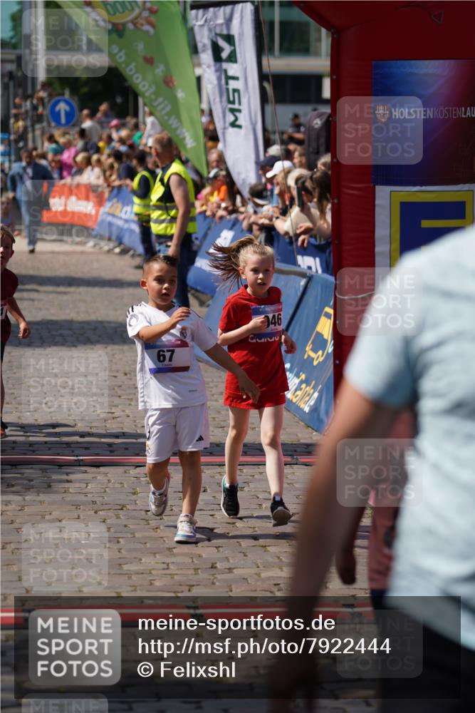 13.06.2025 - Holstenköstenlauf Felixshl http://msf.ph/oto/7922444 13.06.2025 15:37:42 Laufen 67, 825, 831, 833, 945, 946, 1161, 1376, 1414, 1801, 1941 meine-sportfotos.de