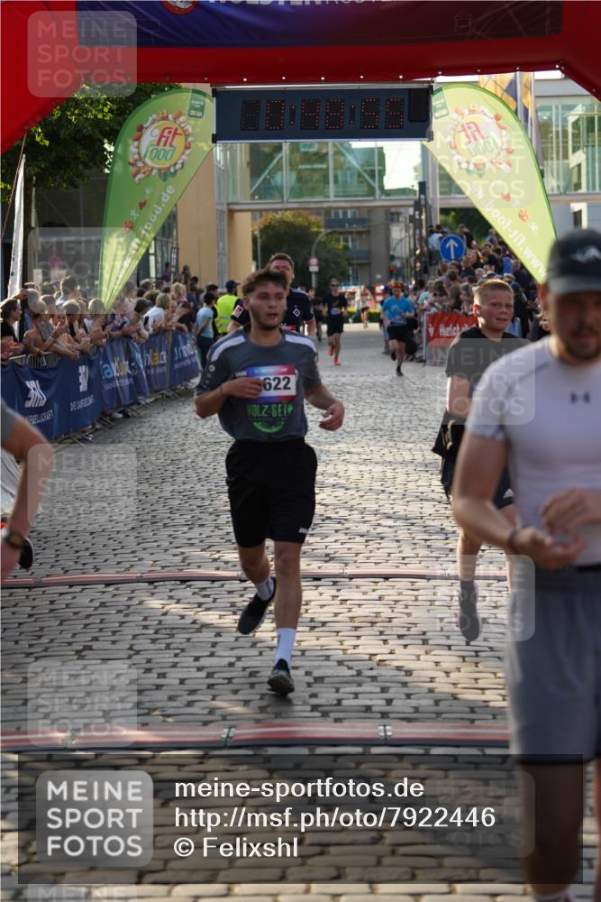 13.06.2025 - Holstenköstenlauf Felixshl http://msf.ph/oto/7922446 13.06.2025 19:48:55 Laufen 2259, 2282, 2408, 2669, 2685, 2786, 3622 meine-sportfotos.de