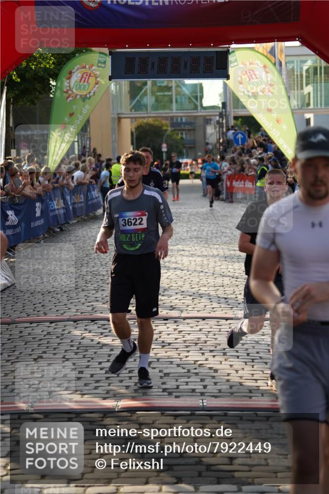 13.06.2025 - Holstenköstenlauf Felixshl http://msf.ph/oto/7922449 13.06.2025 19:48:55 Laufen 2259, 2282, 2408, 2669, 2685, 2786, 3622 meine-sportfotos.de