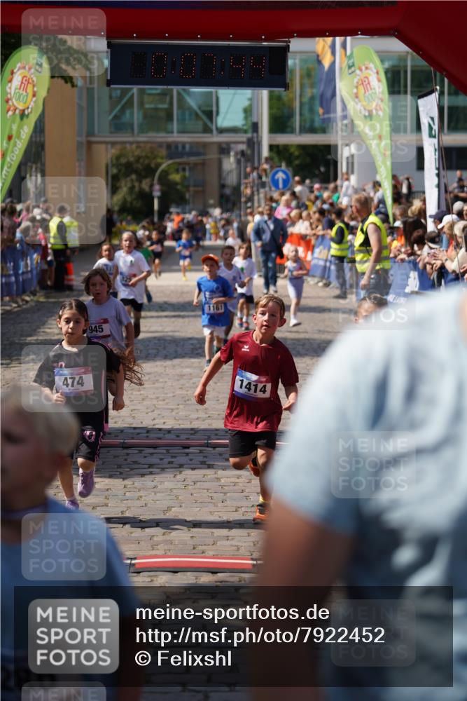 13.06.2025 - Holstenköstenlauf Felixshl http://msf.ph/oto/7922452 13.06.2025 15:37:44 Laufen 67, 825, 831, 833, 945, 946, 1161, 1376, 1414, 1941 meine-sportfotos.de