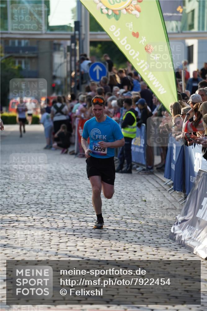 13.06.2025 - Holstenköstenlauf Felixshl http://msf.ph/oto/7922454 13.06.2025 19:49:00 Laufen 2062, 2097, 2259 meine-sportfotos.de