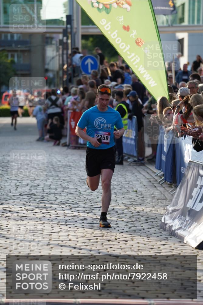 13.06.2025 - Holstenköstenlauf Felixshl http://msf.ph/oto/7922458 13.06.2025 19:49:01 Laufen 2062, 2097, 2259, 3238 meine-sportfotos.de