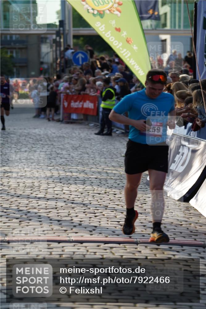 13.06.2025 - Holstenköstenlauf Felixshl http://msf.ph/oto/7922466 13.06.2025 19:49:03 Laufen 2062, 2097, 2259, 3238 meine-sportfotos.de