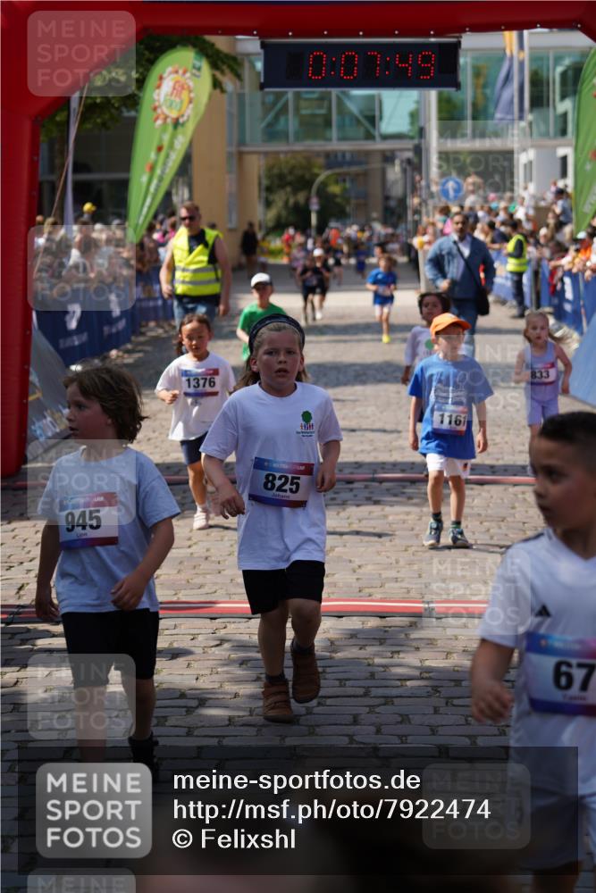 13.06.2025 - Holstenköstenlauf Felixshl http://msf.ph/oto/7922474 13.06.2025 15:37:48 Laufen 3, 825, 831, 833, 942, 945, 1161, 1376, 1827, 1941 meine-sportfotos.de