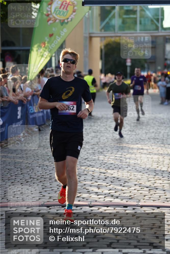 13.06.2025 - Holstenköstenlauf Felixshl http://msf.ph/oto/7922475 13.06.2025 19:49:04 Laufen 2062, 2097, 2259, 3238 meine-sportfotos.de