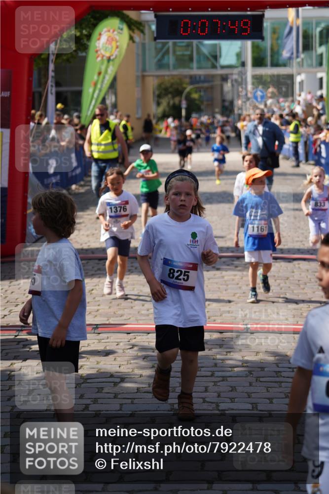 13.06.2025 - Holstenköstenlauf Felixshl http://msf.ph/oto/7922478 13.06.2025 15:37:49 Laufen 3, 825, 831, 833, 942, 1161, 1376, 1827, 1941 meine-sportfotos.de