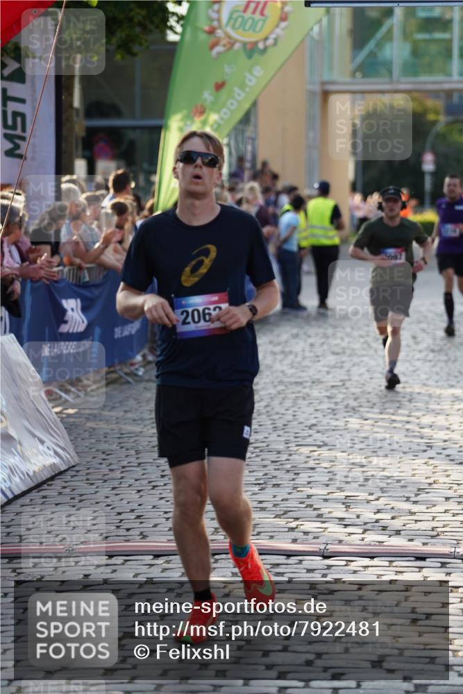 13.06.2025 - Holstenköstenlauf Felixshl http://msf.ph/oto/7922481 13.06.2025 19:49:05 Laufen 2062, 2097, 2259, 3238 meine-sportfotos.de