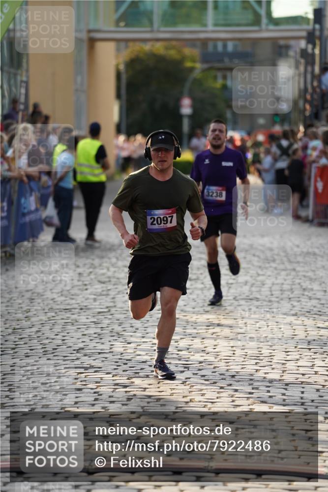 13.06.2025 - Holstenköstenlauf Felixshl http://msf.ph/oto/7922486 13.06.2025 19:49:06 Laufen 2062, 2097, 2259, 3238 meine-sportfotos.de