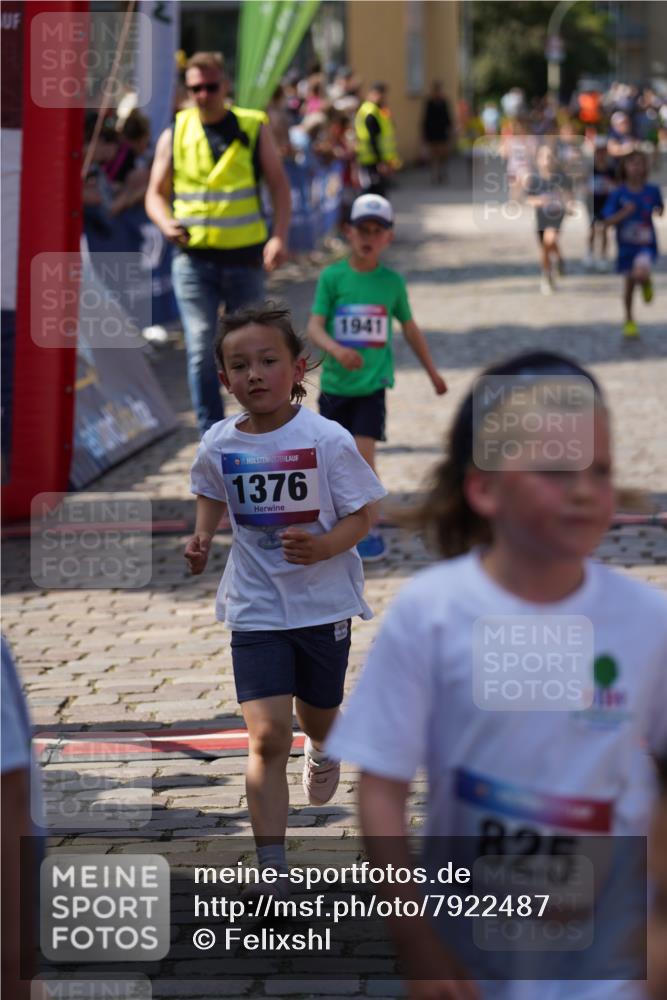 13.06.2025 - Holstenköstenlauf Felixshl http://msf.ph/oto/7922487 13.06.2025 15:37:50 Laufen 3, 39, 825, 831, 833, 942, 1161, 1376, 1827, 1941 meine-sportfotos.de