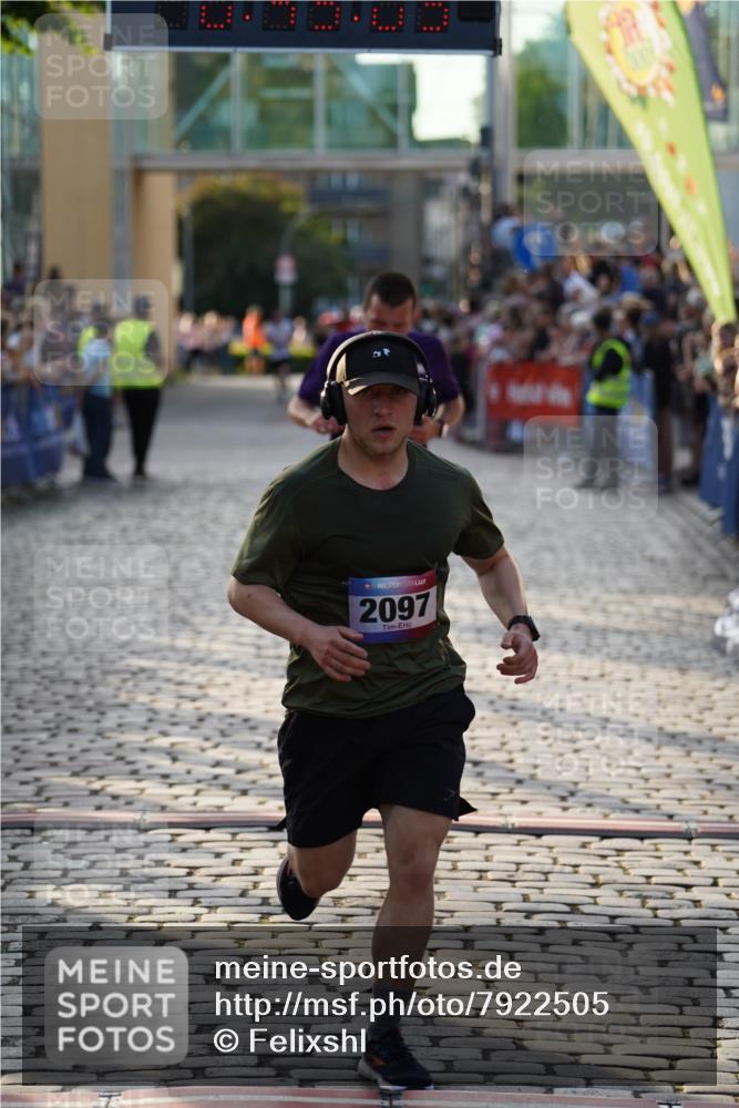 13.06.2025 - Holstenköstenlauf Felixshl http://msf.ph/oto/7922505 13.06.2025 19:49:08 Laufen 2062, 2097, 3238 meine-sportfotos.de