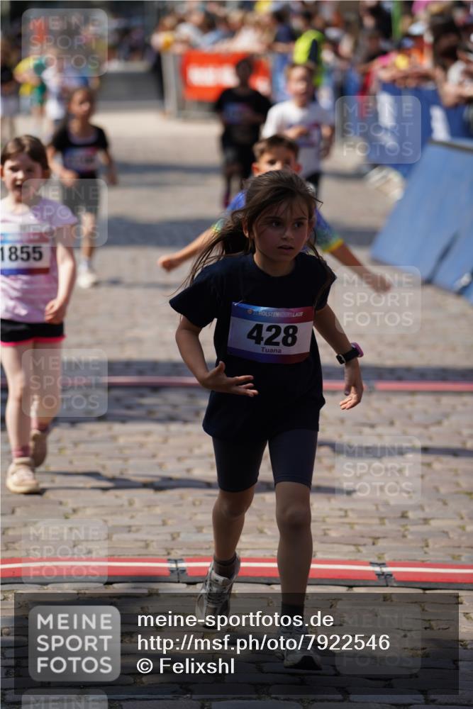 13.06.2025 - Holstenköstenlauf Felixshl http://msf.ph/oto/7922546 13.06.2025 15:38:04 Laufen 42, 272, 421, 426, 428, 429, 572, 675, 834, 1198, 1440, 1855 meine-sportfotos.de