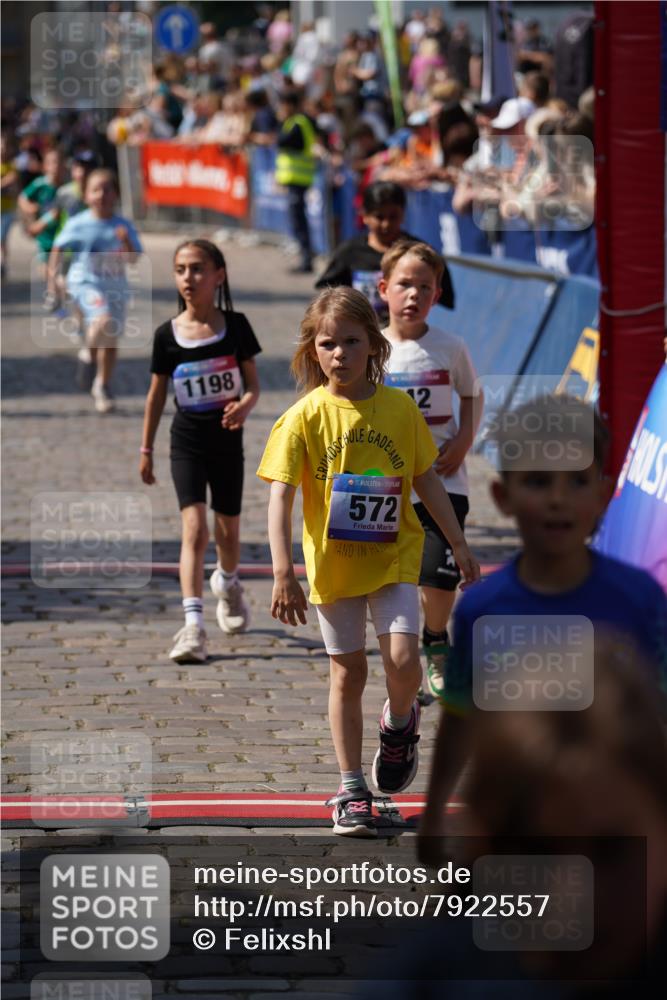 13.06.2025 - Holstenköstenlauf Felixshl http://msf.ph/oto/7922557 13.06.2025 15:38:07 Laufen 36, 42, 272, 417, 421, 429, 564, 572, 675, 834, 1198, 1440, 1894 meine-sportfotos.de