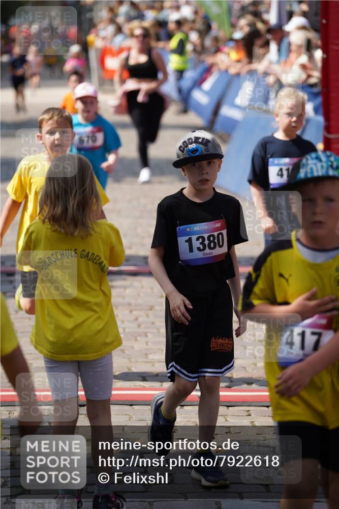 13.06.2025 - Holstenköstenlauf Felixshl http://msf.ph/oto/7922618 13.06.2025 15:38:22 Laufen 32, 178, 283, 419, 560, 670, 819, 1380, 1872 meine-sportfotos.de