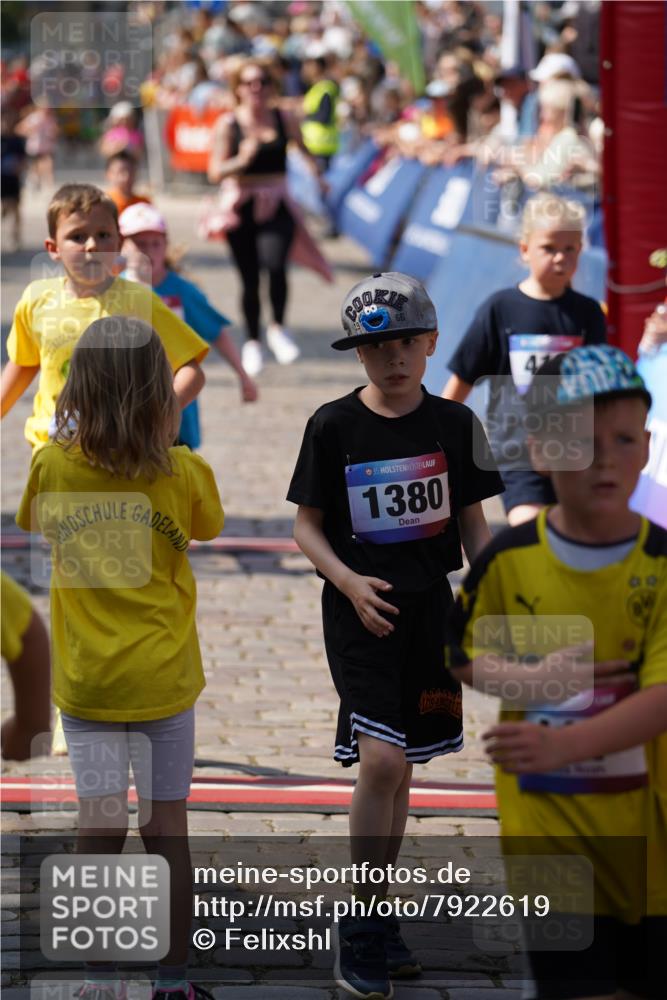 13.06.2025 - Holstenköstenlauf Felixshl http://msf.ph/oto/7922619 13.06.2025 15:38:22 Laufen 32, 178, 283, 419, 560, 670, 819, 1380, 1872 meine-sportfotos.de