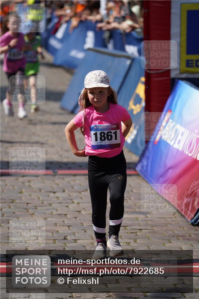 13.06.2025 - Holstenköstenlauf Felixshl http://msf.ph/oto/7922685 13.06.2025 15:38:37 Laufen 16, 33, 98, 278, 1159, 1192, 1193, 1195, 1435, 1443, 1870, 1929 meine-sportfotos.de