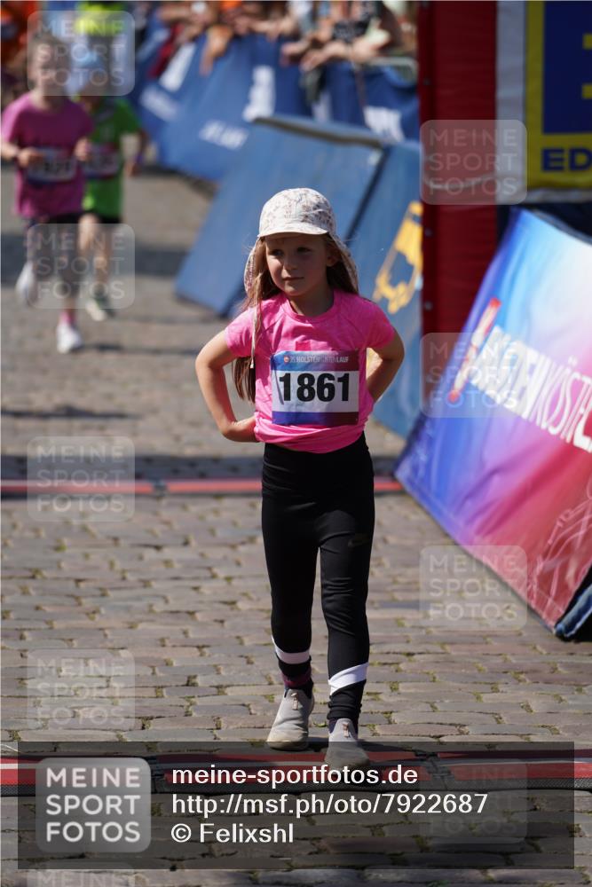 13.06.2025 - Holstenköstenlauf Felixshl http://msf.ph/oto/7922687 13.06.2025 15:38:37 Laufen 16, 33, 98, 278, 1159, 1192, 1193, 1195, 1435, 1443, 1870, 1929 meine-sportfotos.de