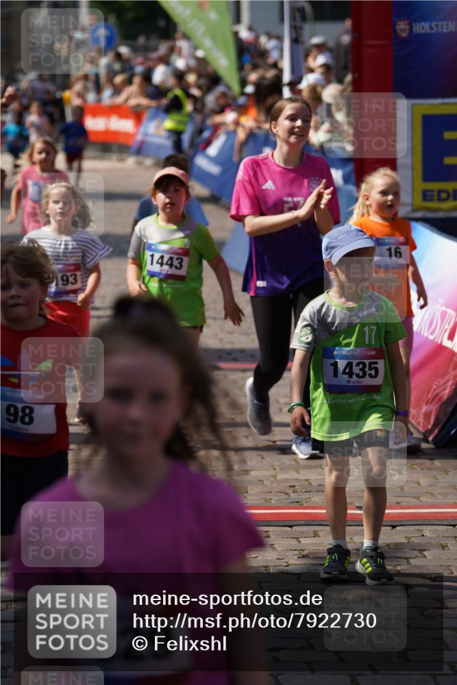 13.06.2025 - Holstenköstenlauf Felixshl http://msf.ph/oto/7922730 13.06.2025 15:38:44 Laufen 16, 33, 81, 87, 98, 101, 278, 565, 569, 678, 1193, 1195, 1201, 1435, 1443, 1846, 1897 meine-sportfotos.de