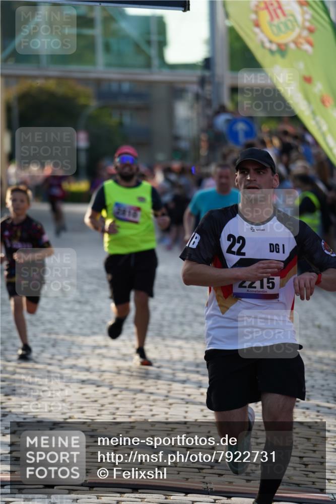 13.06.2025 - Holstenköstenlauf Felixshl http://msf.ph/oto/7922731 13.06.2025 19:50:05 Laufen 2015, 2215, 2545, 2810, 2845 meine-sportfotos.de