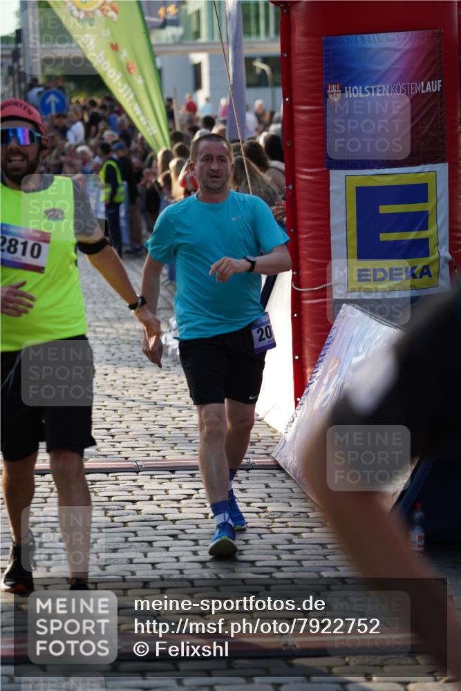 13.06.2025 - Holstenköstenlauf Felixshl http://msf.ph/oto/7922752 13.06.2025 19:50:09 Laufen 2015, 2024, 2215, 2545, 2810, 2845 meine-sportfotos.de