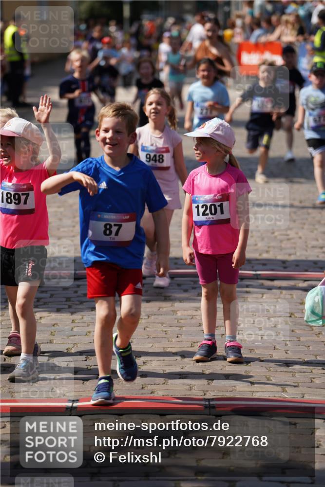 13.06.2025 - Holstenköstenlauf Felixshl http://msf.ph/oto/7922768 13.06.2025 15:38:54 Laufen 87, 101, 271, 274, 425, 431, 565, 673, 677, 678, 832, 948, 950, 1289, 1846, 1897 meine-sportfotos.de
