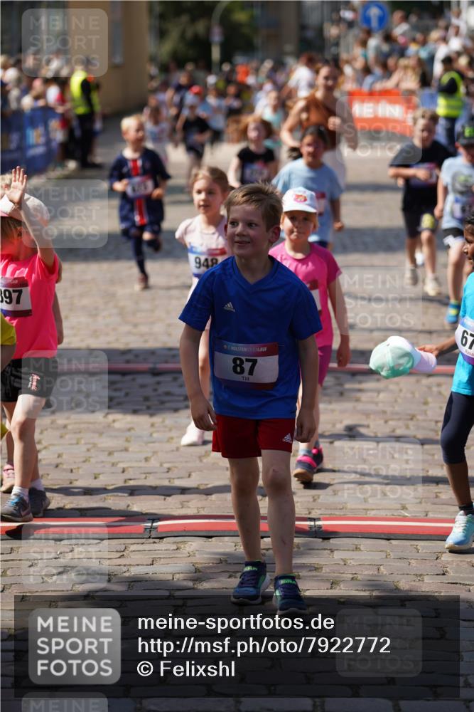 13.06.2025 - Holstenköstenlauf Felixshl http://msf.ph/oto/7922772 13.06.2025 15:38:55 Laufen 101, 271, 274, 280, 425, 431, 673, 677, 678, 832, 948, 950, 1289, 1846 meine-sportfotos.de