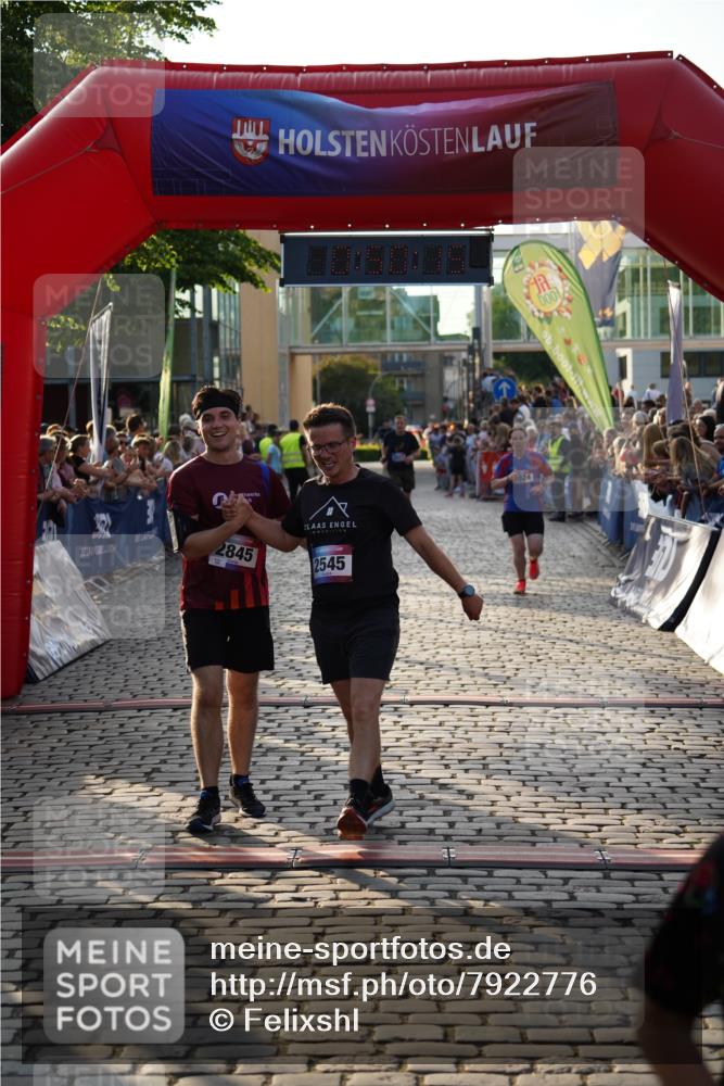13.06.2025 - Holstenköstenlauf Felixshl http://msf.ph/oto/7922776 13.06.2025 19:50:14 Laufen 2024, 2545, 2823, 2845, 3115 meine-sportfotos.de