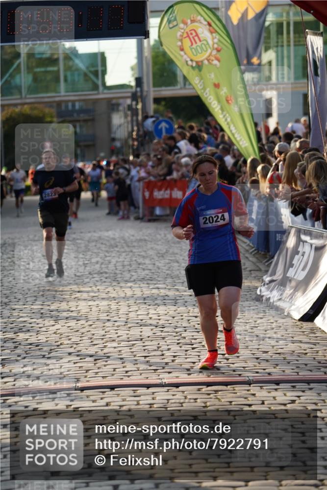 13.06.2025 - Holstenköstenlauf Felixshl http://msf.ph/oto/7922791 13.06.2025 19:50:16 Laufen 2024, 2545, 2823, 2845, 3115 meine-sportfotos.de