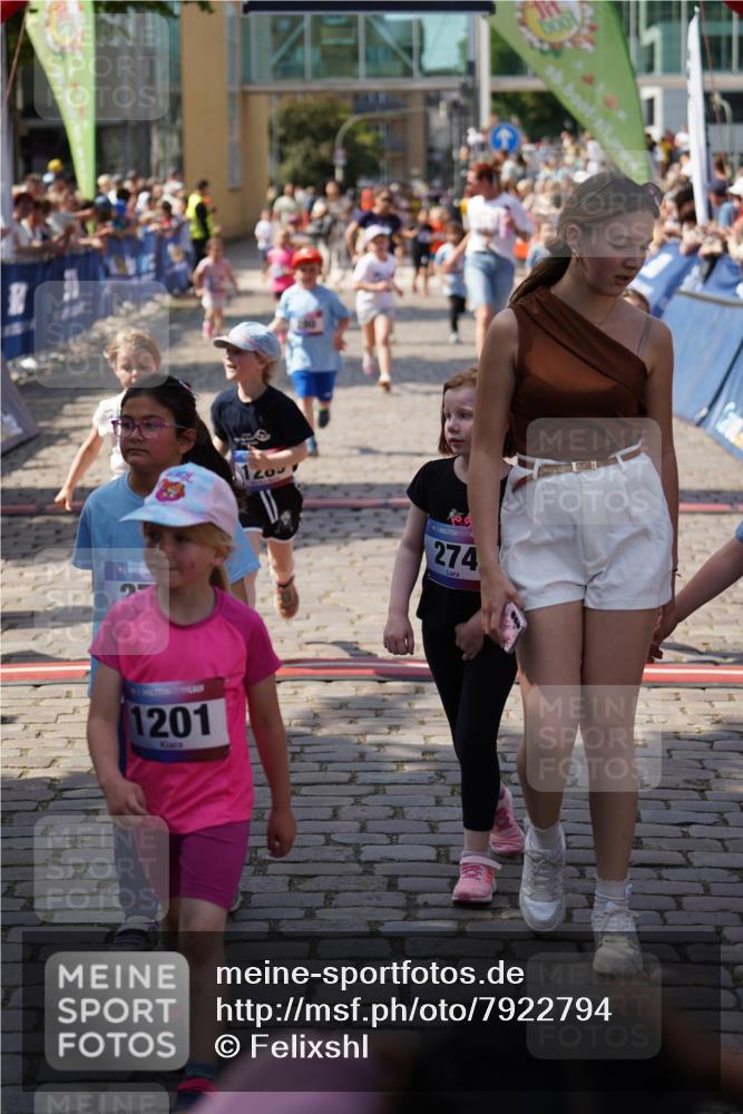 13.06.2025 - Holstenköstenlauf Felixshl http://msf.ph/oto/7922794 13.06.2025 15:39:02 Laufen 86, 185, 186, 280, 671, 822, 823, 832, 950, 1289, 1852, 1877 meine-sportfotos.de