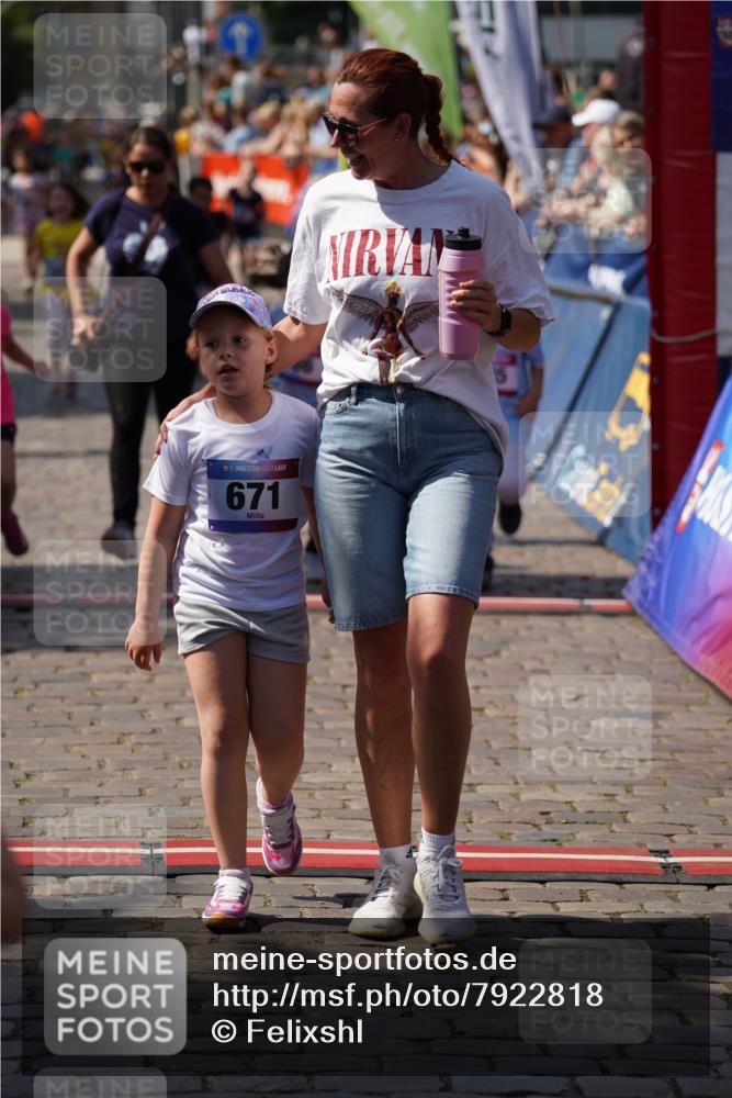 13.06.2025 - Holstenköstenlauf Felixshl http://msf.ph/oto/7922818 13.06.2025 15:39:07 Laufen 13, 86, 185, 186, 280, 561, 571, 671, 822, 823, 1291, 1852, 1877 meine-sportfotos.de