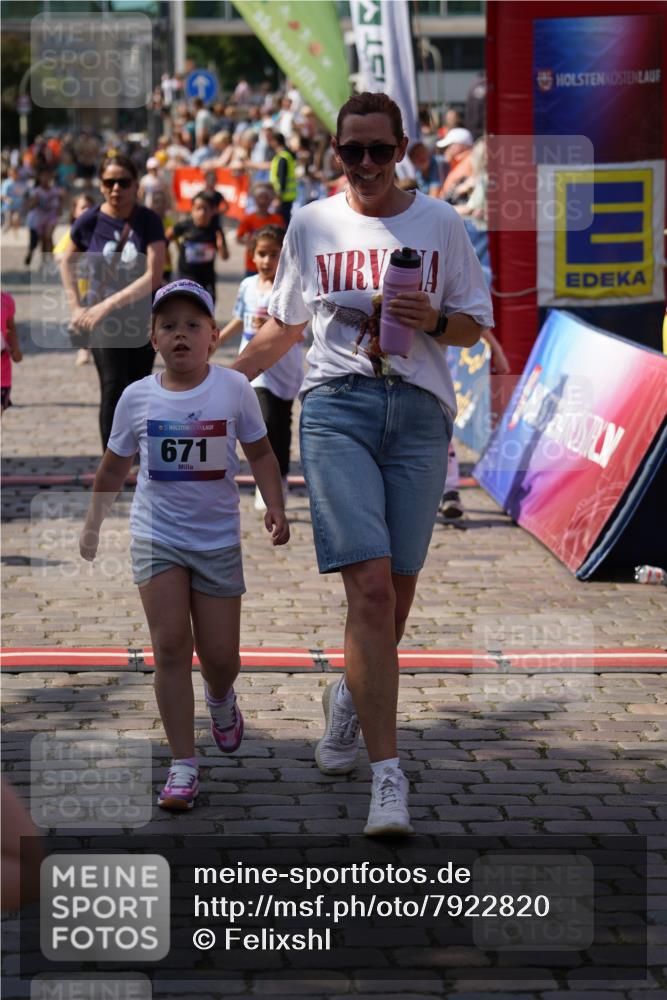 13.06.2025 - Holstenköstenlauf Felixshl http://msf.ph/oto/7922820 13.06.2025 15:39:08 Laufen 13, 47, 86, 185, 186, 561, 571, 671, 822, 823, 1291, 1852, 1877 meine-sportfotos.de
