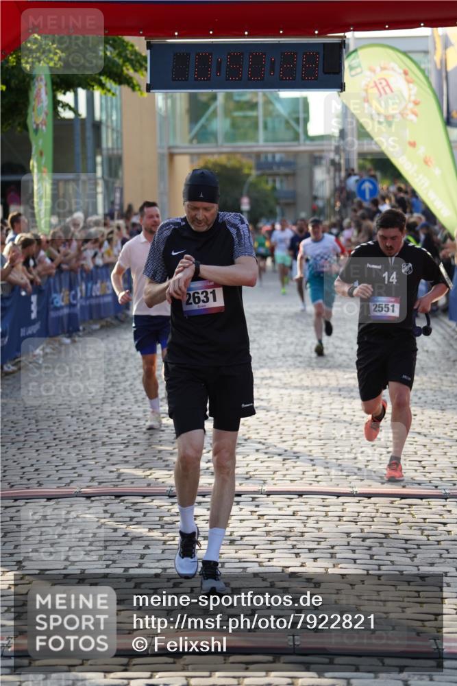 13.06.2025 - Holstenköstenlauf Felixshl http://msf.ph/oto/7922821 13.06.2025 19:50:27 Laufen 2390, 2551, 2631, 2863, 3117, 3652, 3666 meine-sportfotos.de
