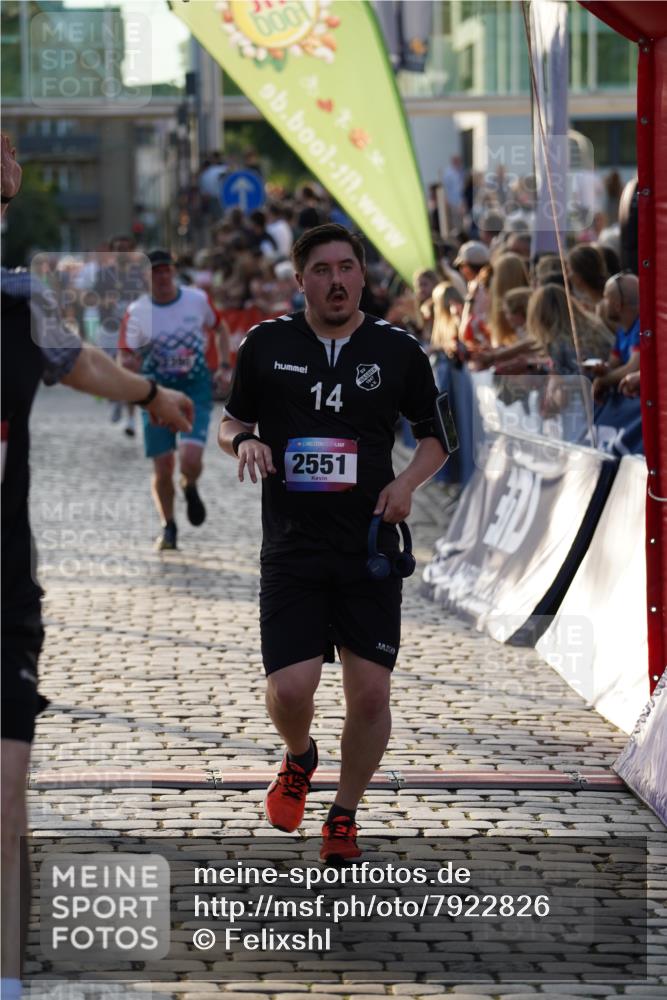 13.06.2025 - Holstenköstenlauf Felixshl http://msf.ph/oto/7922826 13.06.2025 19:50:28 Laufen 2390, 2551, 2631, 2863, 3117, 3652, 3666 meine-sportfotos.de