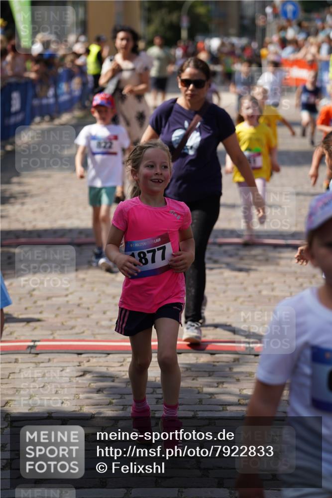 13.06.2025 - Holstenköstenlauf Felixshl http://msf.ph/oto/7922833 13.06.2025 15:39:11 Laufen 13, 47, 86, 185, 186, 561, 571, 822, 823, 828, 1291, 1852, 1853, 1877 meine-sportfotos.de