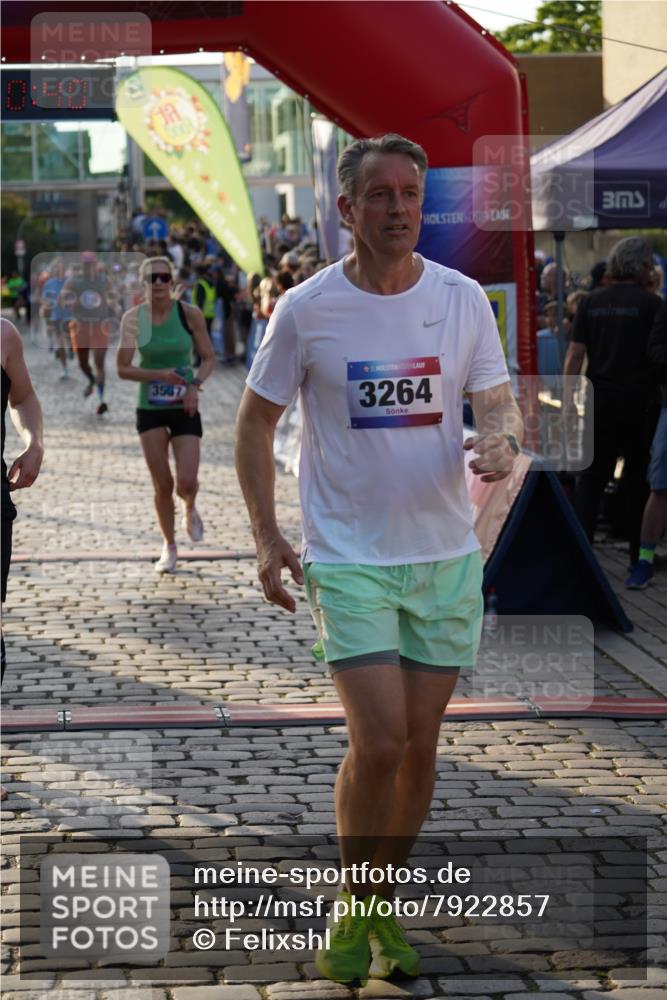 13.06.2025 - Holstenköstenlauf Felixshl http://msf.ph/oto/7922857 13.06.2025 19:50:40 Laufen 2598, 2769, 2794, 2824, 3016, 3264, 3587, 3601 meine-sportfotos.de