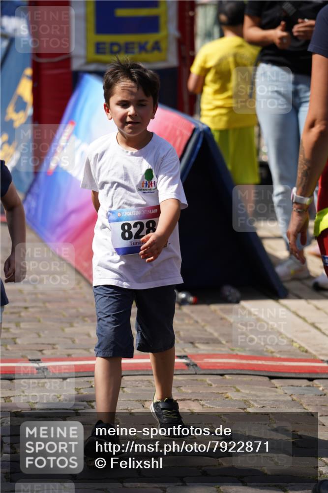 13.06.2025 - Holstenköstenlauf Felixshl http://msf.ph/oto/7922871 13.06.2025 15:39:21 Laufen 70, 277, 820, 828, 1436, 1445, 1853 meine-sportfotos.de