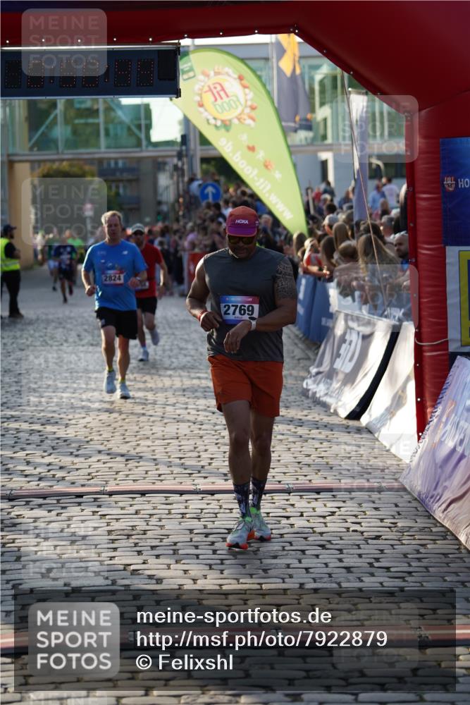 13.06.2025 - Holstenköstenlauf Felixshl http://msf.ph/oto/7922879 13.06.2025 19:50:43 Laufen 2598, 2769, 2824, 3016, 3144, 3587, 3601 meine-sportfotos.de