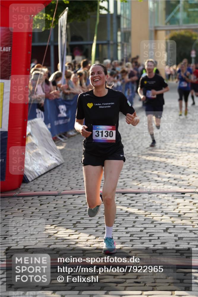 13.06.2025 - Holstenköstenlauf Felixshl http://msf.ph/oto/7922965 13.06.2025 19:51:14 Laufen 2434, 2759, 3118, 3130, 3805, 3810 meine-sportfotos.de