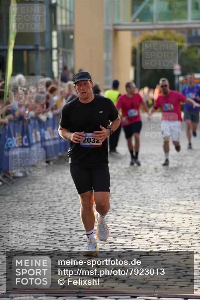13.06.2025 - Holstenköstenlauf Felixshl http://msf.ph/oto/7923013 13.06.2025 19:51:25 Laufen 2032, 2571, 2624, 2634, 3631, 3805 meine-sportfotos.de