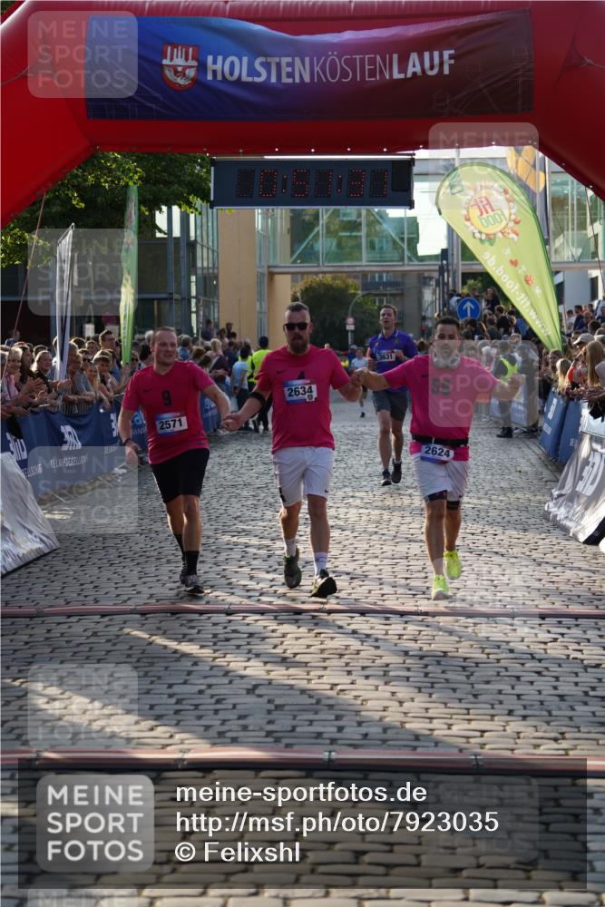 13.06.2025 - Holstenköstenlauf Felixshl http://msf.ph/oto/7923035 13.06.2025 19:51:30 Laufen 2032, 2571, 2624, 2634, 3631 meine-sportfotos.de