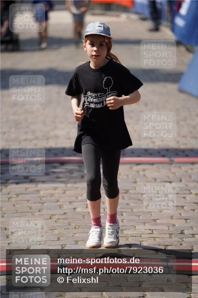 13.06.2025 - Holstenköstenlauf Felixshl http://msf.ph/oto/7923036 13.06.2025 15:40:04 Laufen 559, 1189, 1194, 1822 meine-sportfotos.de