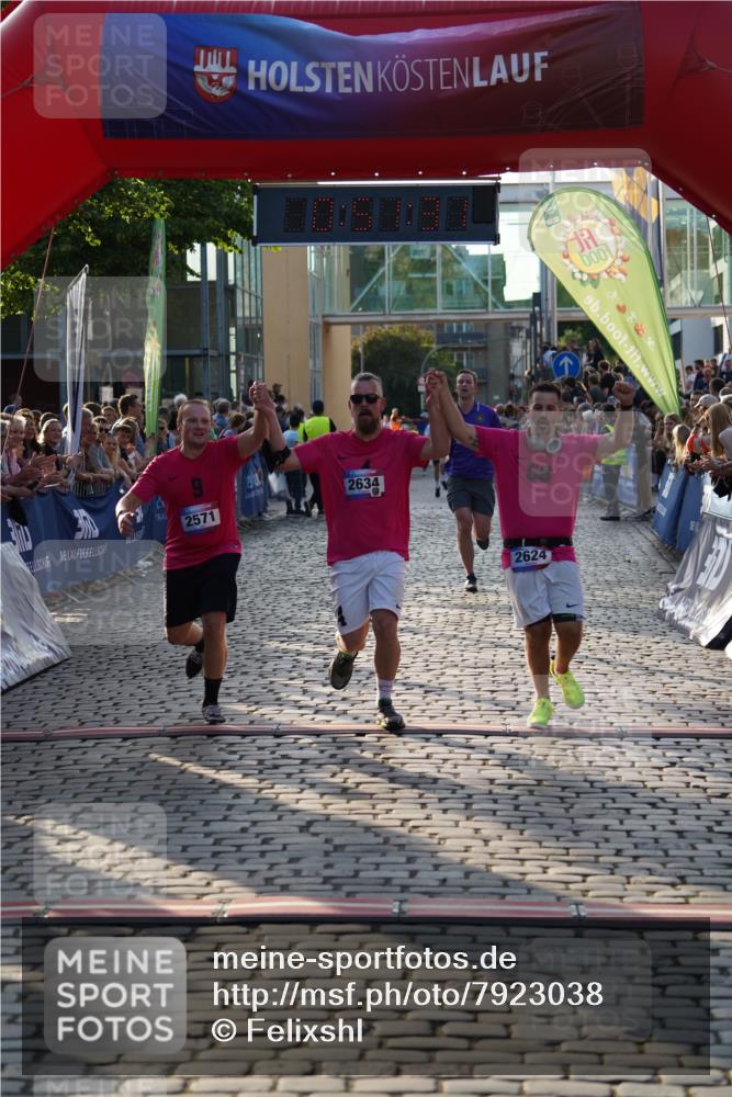 13.06.2025 - Holstenköstenlauf Felixshl http://msf.ph/oto/7923038 13.06.2025 19:51:30 Laufen 2032, 2571, 2624, 2634, 3631 meine-sportfotos.de