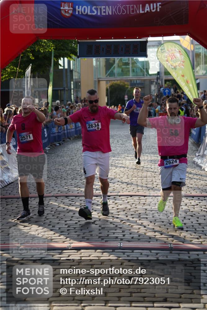 13.06.2025 - Holstenköstenlauf Felixshl http://msf.ph/oto/7923051 13.06.2025 19:51:31 Laufen 2571, 2624, 2634, 3247, 3631 meine-sportfotos.de