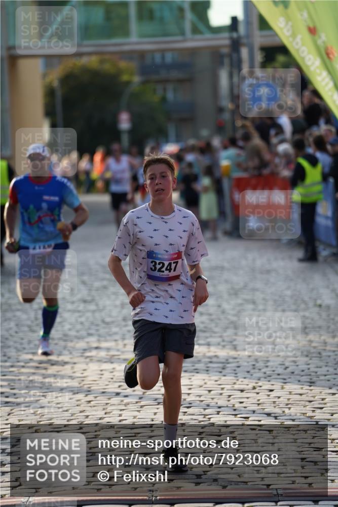 13.06.2025 - Holstenköstenlauf Felixshl http://msf.ph/oto/7923068 13.06.2025 19:51:39 Laufen 2126, 2190, 3214, 3247 meine-sportfotos.de