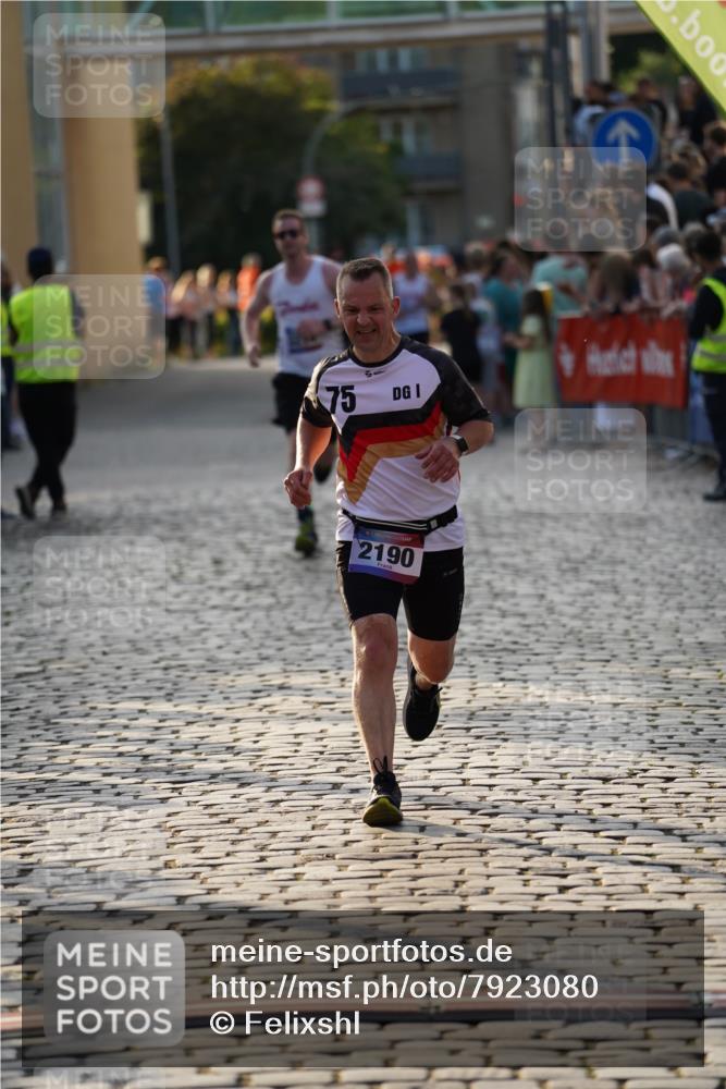 13.06.2025 - Holstenköstenlauf Felixshl http://msf.ph/oto/7923080 13.06.2025 19:51:43 Laufen 2126, 2190, 3214, 3247 meine-sportfotos.de
