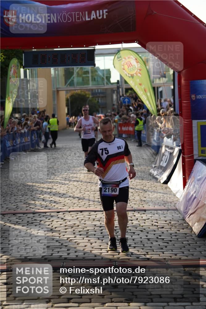 13.06.2025 - Holstenköstenlauf Felixshl http://msf.ph/oto/7923086 13.06.2025 19:51:45 Laufen 2126, 2190, 2818, 3214 meine-sportfotos.de