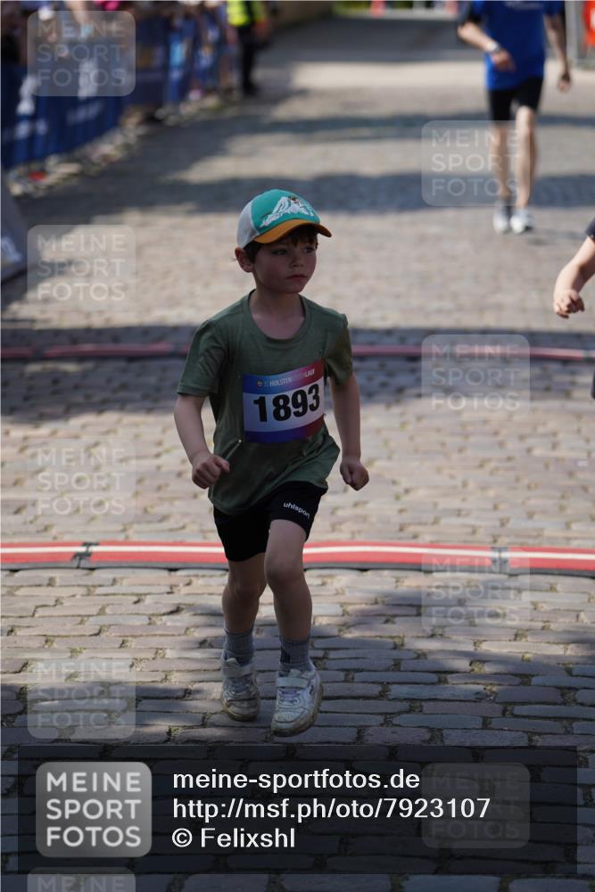 13.06.2025 - Holstenköstenlauf Felixshl http://msf.ph/oto/7923107 13.06.2025 15:40:22 Laufen 181, 184, 1893 meine-sportfotos.de