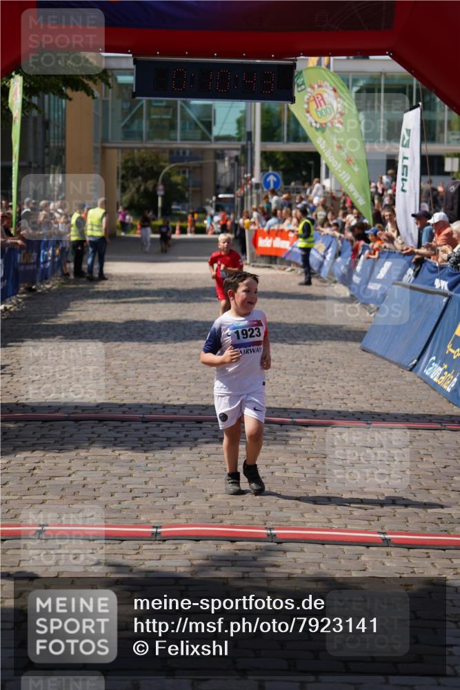 13.06.2025 - Holstenköstenlauf Felixshl http://msf.ph/oto/7923141 13.06.2025 15:40:42 Laufen 10, 1923 meine-sportfotos.de