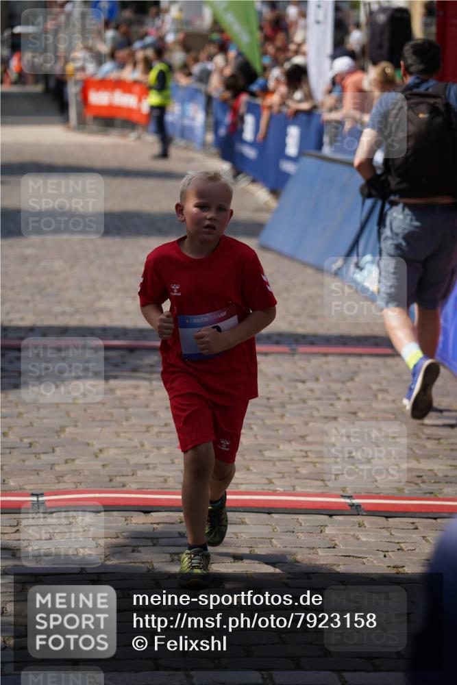 13.06.2025 - Holstenköstenlauf Felixshl http://msf.ph/oto/7923158 13.06.2025 15:40:49 Laufen 10 meine-sportfotos.de