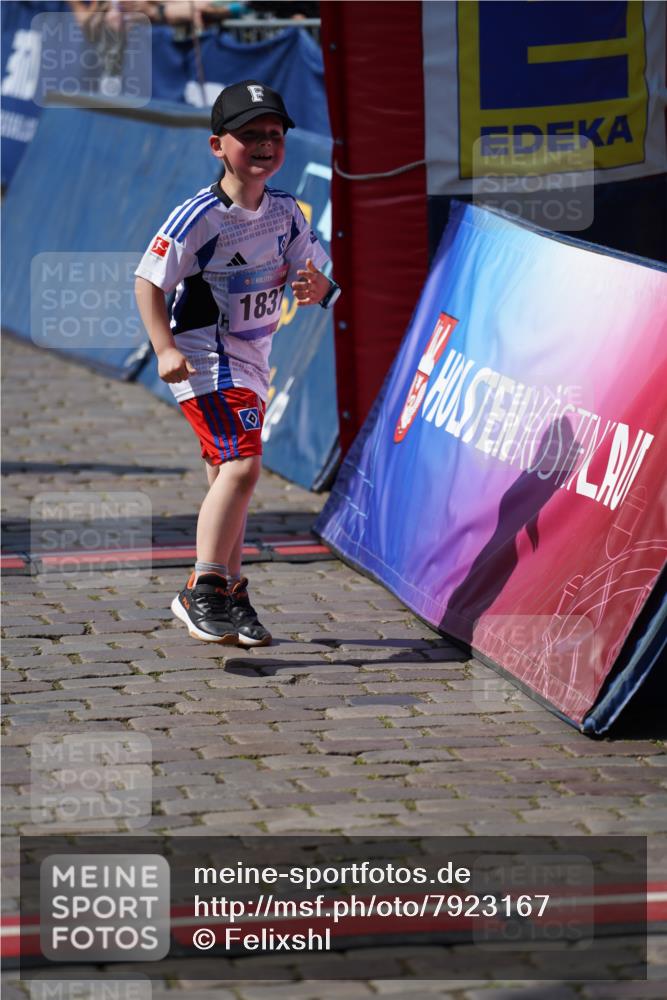 13.06.2025 - Holstenköstenlauf Felixshl http://msf.ph/oto/7923167 13.06.2025 15:41:04 Laufen 1811, 1837 meine-sportfotos.de